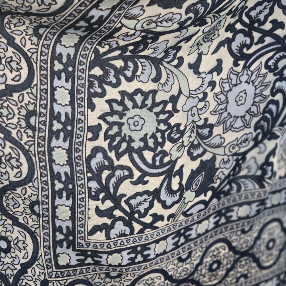 Free People Boho Floral Print Womens Kimono Cover-Up in Navy and Cream - Picture 6 of 13